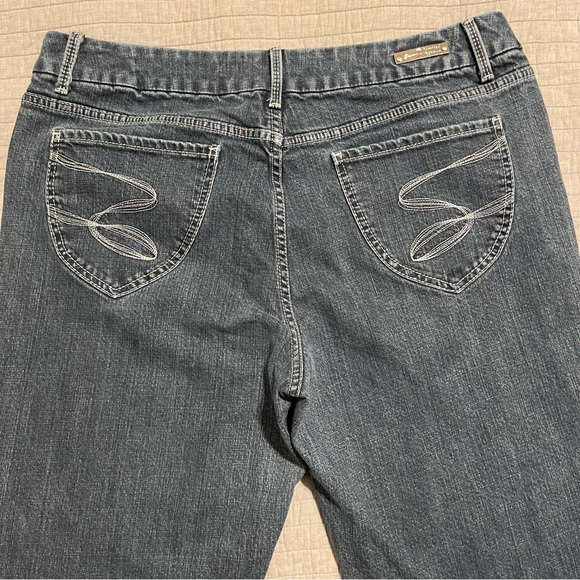 Seven7 Women's Premium Denim Limited Edition Straight Leg Jeans Size 22 - Picture 14 of 15